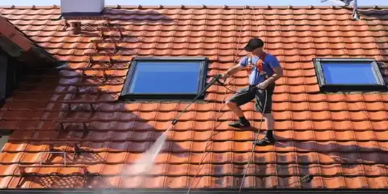 démoussage et nettoyage haute pression de toiture à Marsac